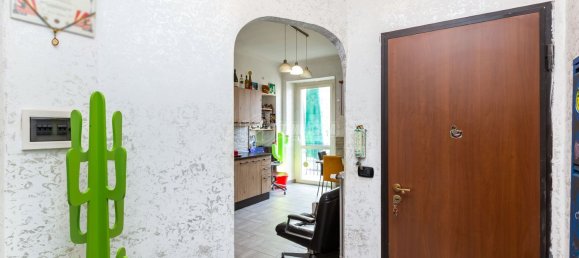 2 bedrooms Apartment in Turin, Italy No. 333499 7