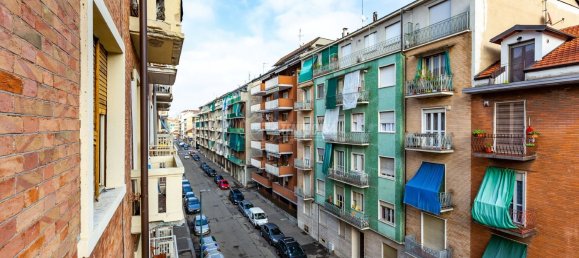 2 bedrooms Apartment in Turin, Italy No. 333499 20