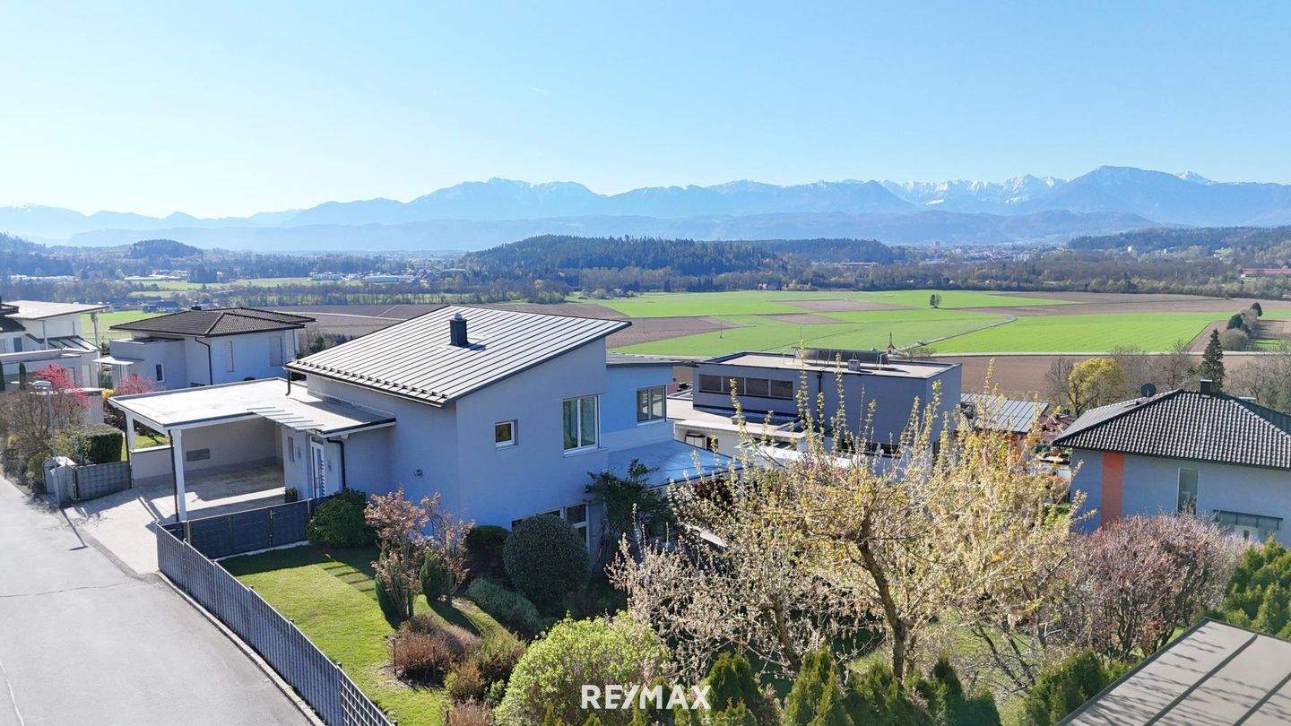 7 rooms House in Klagenfurt am Worthersee, Austria No. 255448
