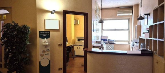 2غرفة شقة في Bari, Italy رقم 32480 4