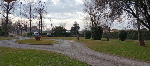 Apartamento de 5 dormitorios en Pontedera, Italy No. 312099 10