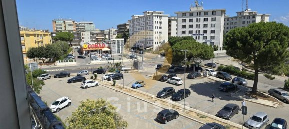 3-salle Appartement à Brindisi, Italy No. 148190 15