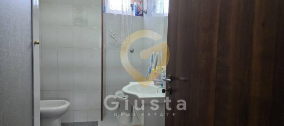 3-salle Appartement à Brindisi, Italy No. 148190 17