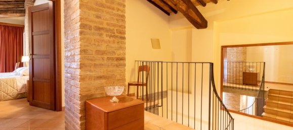 3 bedrooms House in Siena, Italy No. 236350 37