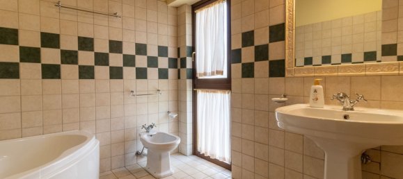 3 bedrooms House in Siena, Italy No. 236350 34