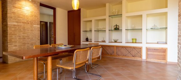 3 bedrooms House in Siena, Italy No. 236350 6