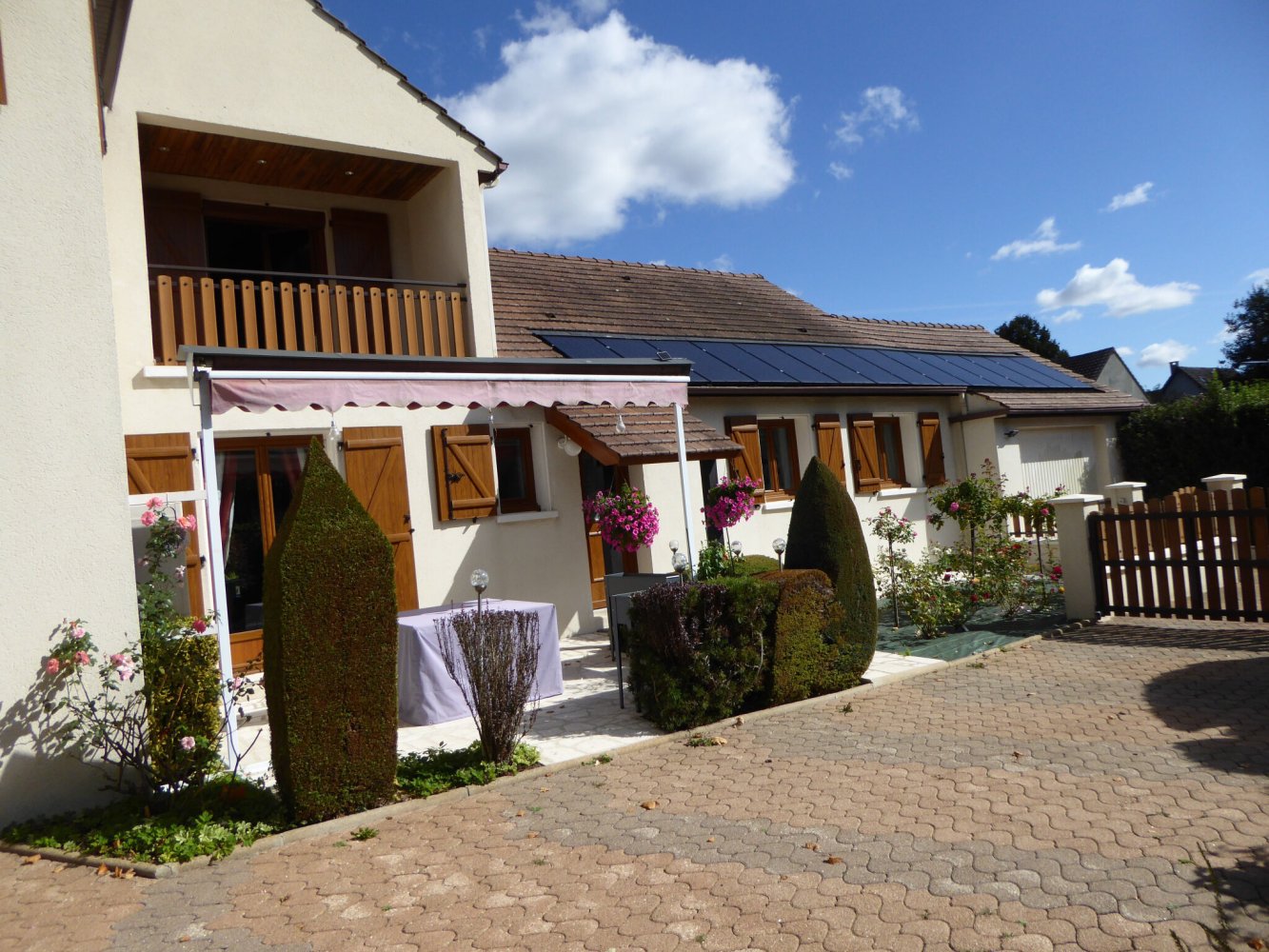 4 bedrooms House in Cernay-la-Ville, France No. 180332