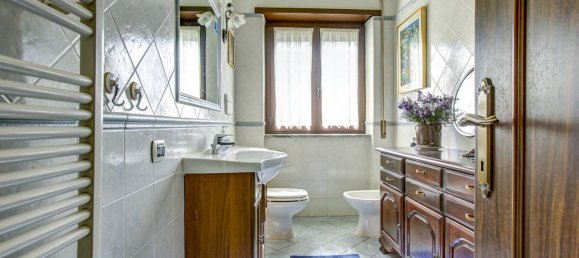 4 bedrooms Apartment in Rome, Italy No. 335784 14