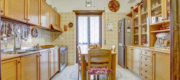 4 bedrooms Apartment in Rome, Italy No. 335784 8