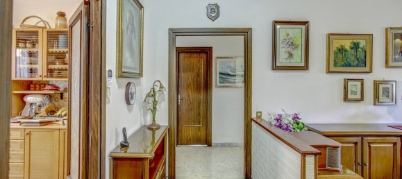 4 bedrooms Apartment in Rome, Italy No. 335784 7