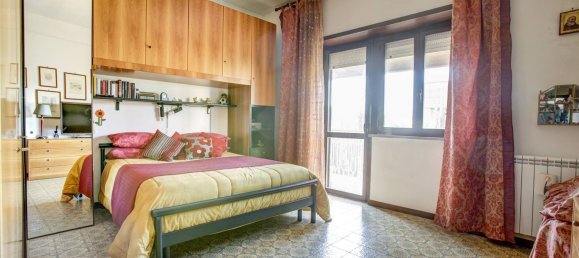 4 bedrooms Apartment in Rome, Italy No. 335784 12