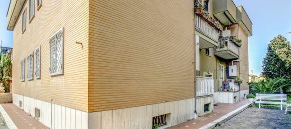 4 bedrooms Apartment in Rome, Italy No. 335784 21