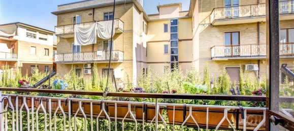 4 bedrooms Apartment in Rome, Italy No. 335784 19