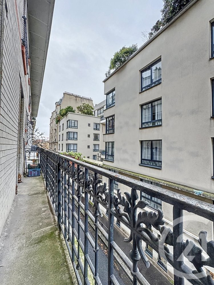 3 غرف نوم منزل ذو طابقين في Paris, France رقم 167553