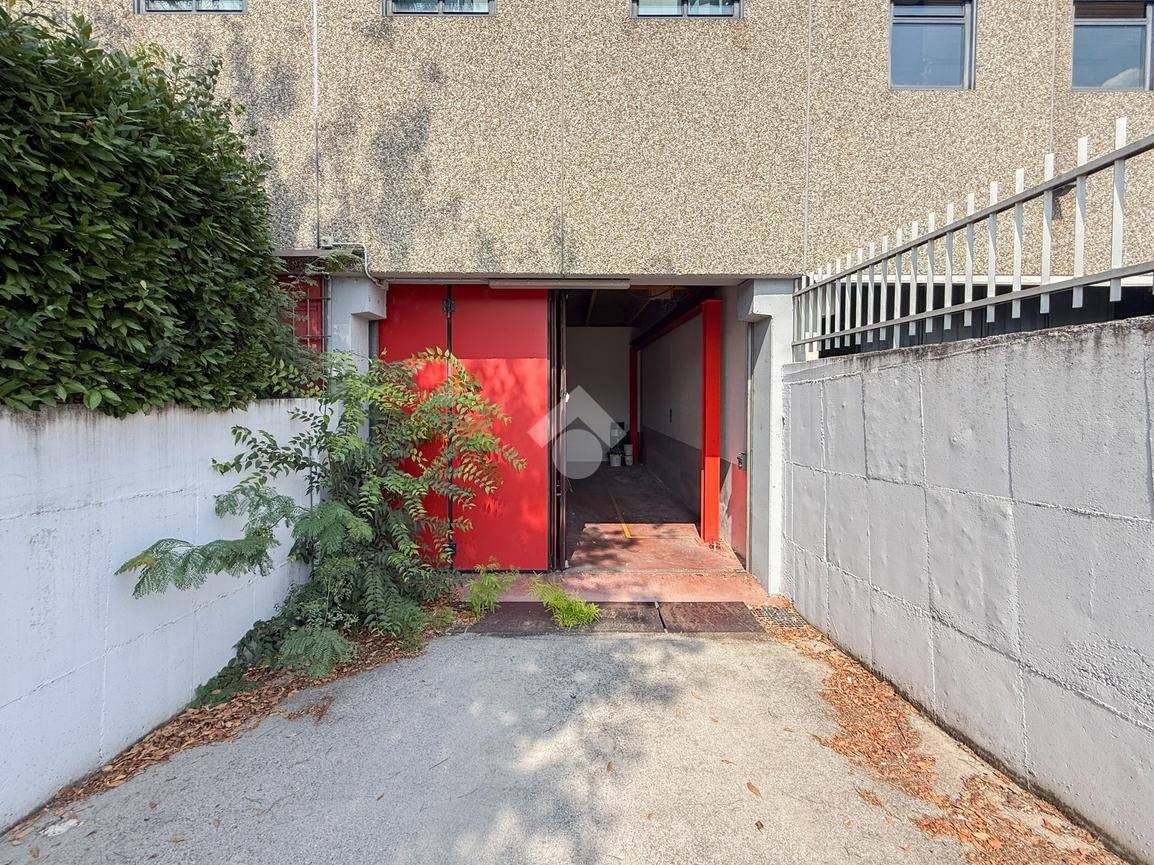 Armazém de 3 divisões em Mazzano, Italy N.º 316341