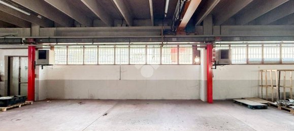 Armazém de 3 divisões em Mazzano, Italy N.º 316341 9