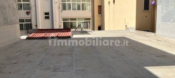 4 rooms Office in Bari, Italy No. 302215 5