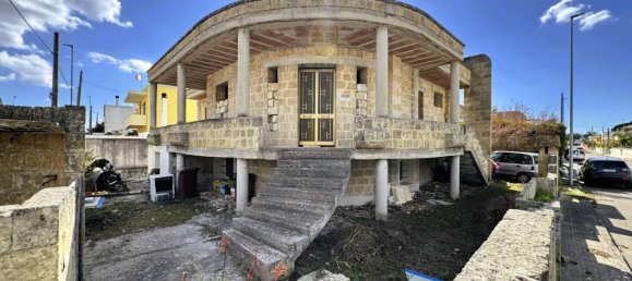 8-Zimmer Haus in Miggiano, Italy, Nr. 36311 4