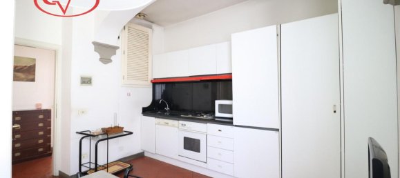 6 rooms Apartment in Montevarchi, Italy No. 235643 18