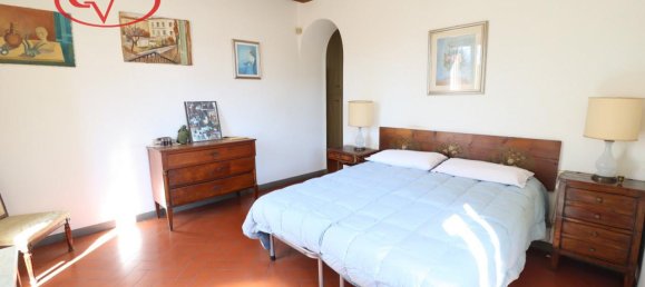 6 rooms Apartment in Montevarchi, Italy No. 235643 28
