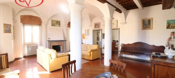 6 rooms Apartment in Montevarchi, Italy No. 235643 5