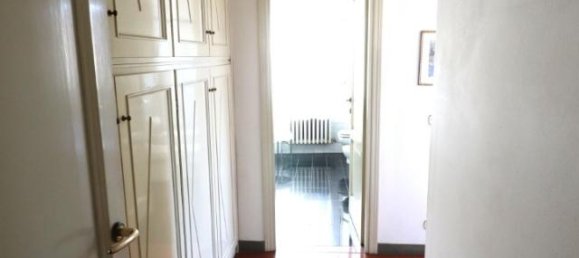 6 rooms Apartment in Montevarchi, Italy No. 235643 25