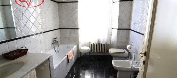 6 rooms Apartment in Montevarchi, Italy No. 235643 29