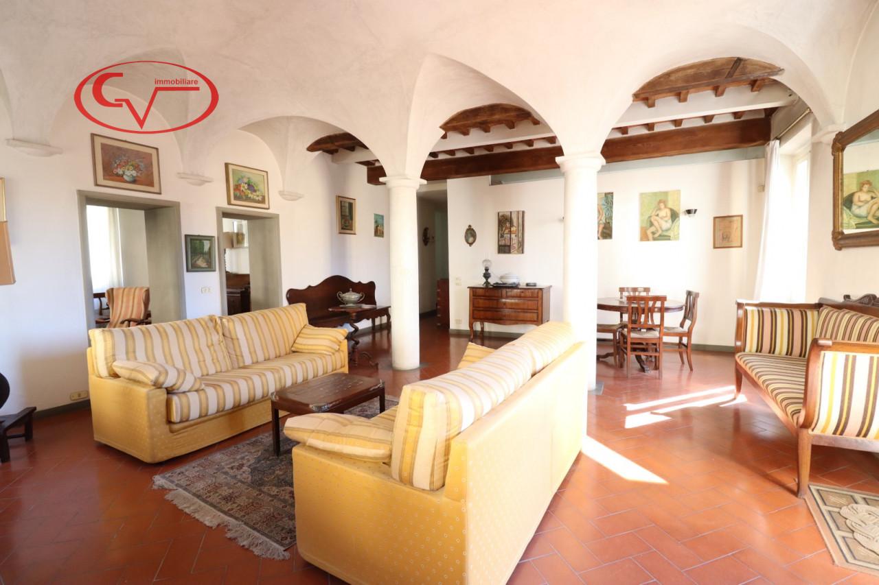 6 rooms Apartment in Montevarchi, Italy No. 235643