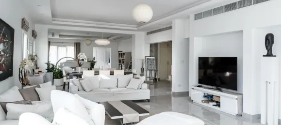 Villa de 4 dormitorios en Meadows, UAE No. 108327 9