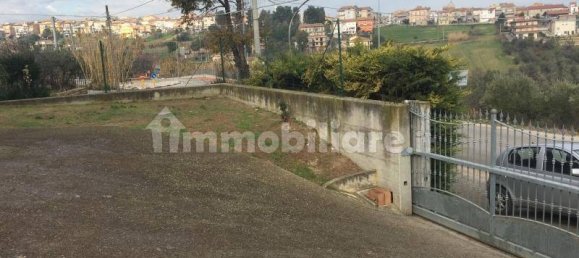 3 bedrooms House in Cupello, Italy No. 237240 7