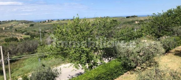 3 bedrooms House in Cupello, Italy No. 237240 37