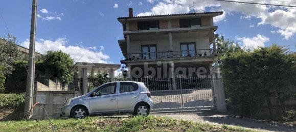 3 bedrooms House in Cupello, Italy No. 237240 3