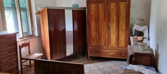 Casa de 4 habitaciónes en Licciana Nardi, Italy No. 184689 11