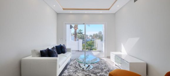 Квартира с 2 спальнями в Эстепона, Испания № 101945 3