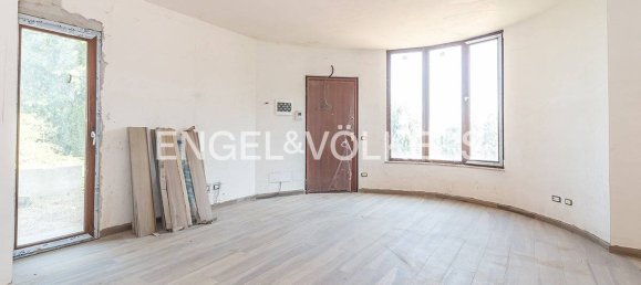 Вилла с 4 спальнями в Монте Порцио Катоне, Италия № 64990 7