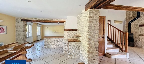 Дом с 4 спальнями в Луаре, Франция № 63039 3