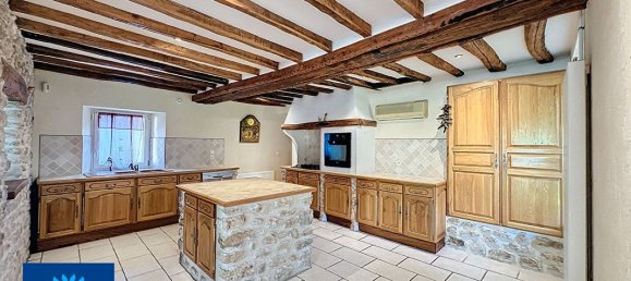 Дом с 4 спальнями в Луаре, Франция № 63039 7