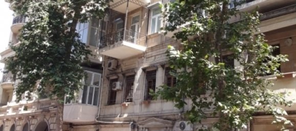 4 bedrooms Apartment in Baku, Azerbaijan No. 333 10