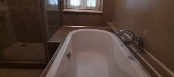 4 bedrooms Apartment in Baku, Azerbaijan No. 333 15