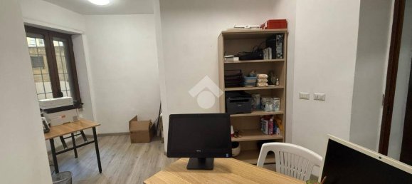 Propiedad comercial de 1 habitación en Rome, Italy No. 10498 9