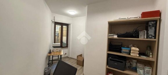 Propiedad comercial de 1 habitación en Rome, Italy No. 10498 14