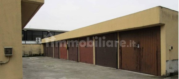 1 bedroom Apartment in Cologno Monzese, Italy No. 375786 3