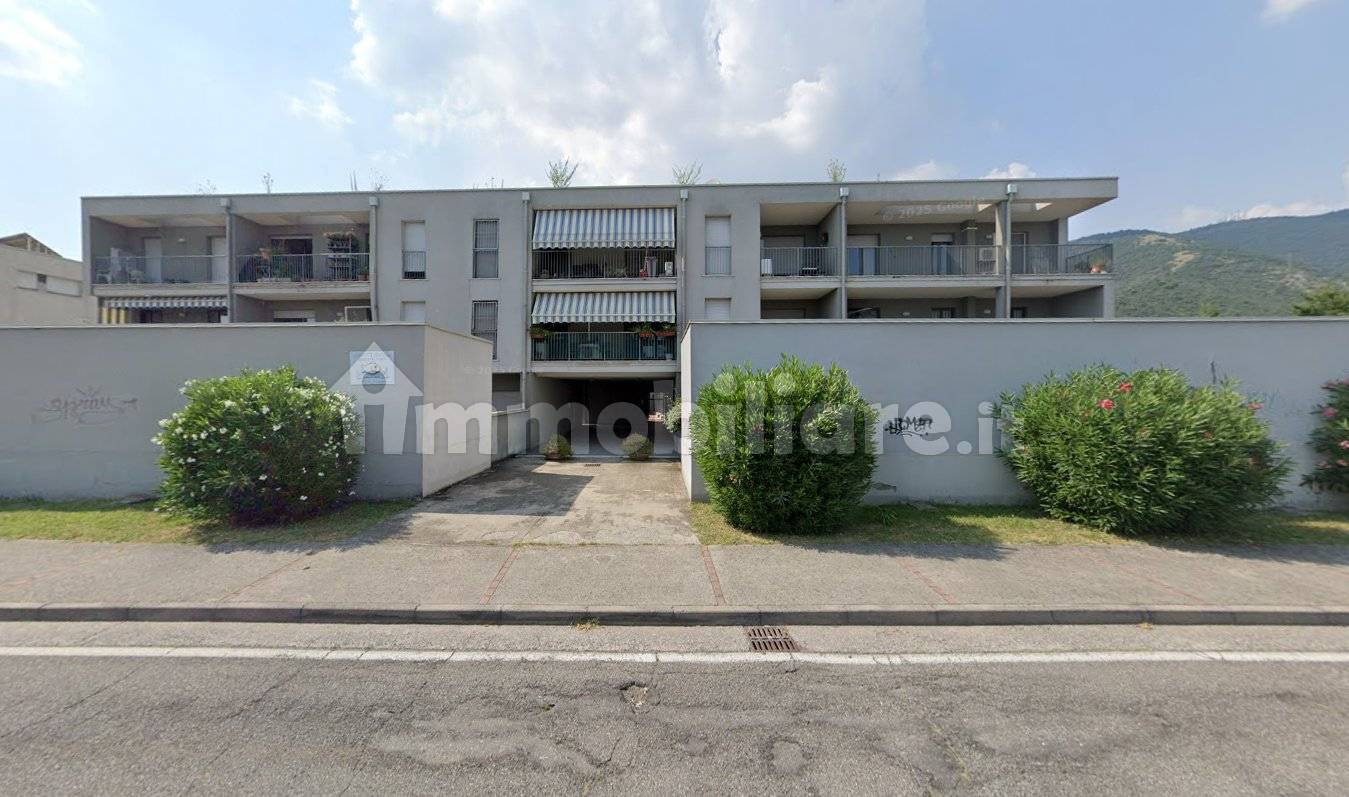 2 bedrooms Apartment in Brescia, Italy No. 323468