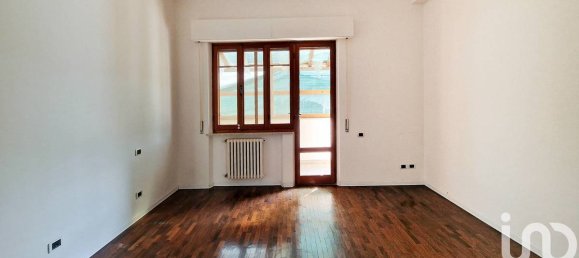 3 bedrooms Apartment in Sant'Elpidio a Mare, Italy No. 318999 2