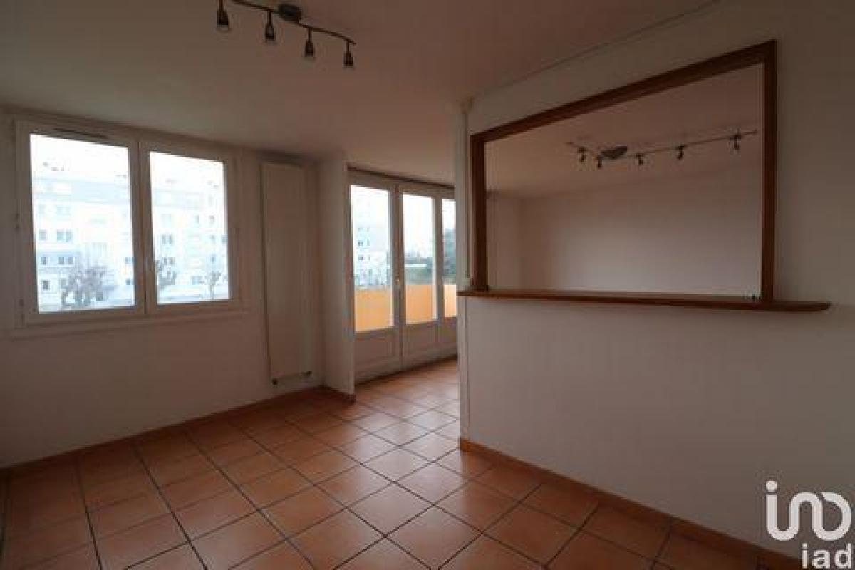 2 bedrooms Condo in Pessac, France No. 16673
