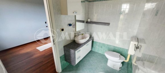 2 bedrooms House in Annone Veneto, Italy No. 82326 3