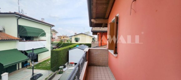 2 bedrooms House in Annone Veneto, Italy No. 82326 4