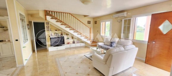 2 bedrooms House in Annone Veneto, Italy No. 82326 17