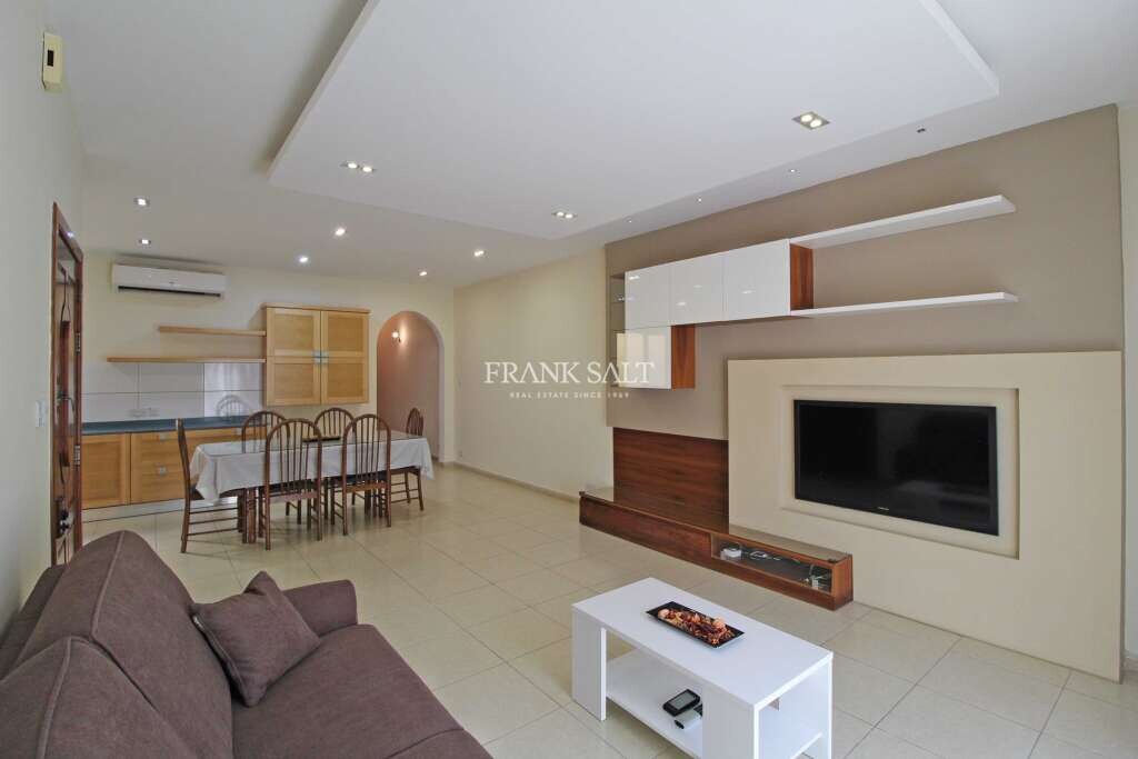 3 bedrooms Apartment in Zebbug, Malta No. 8085