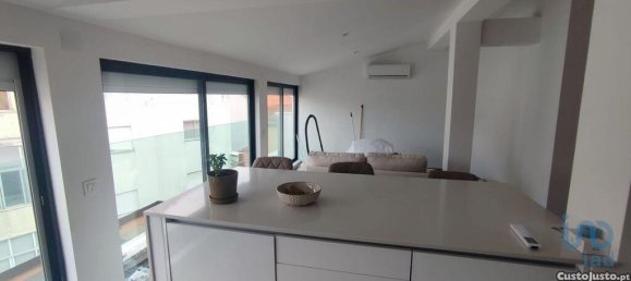 4 bedrooms Apartment in Lisbon, Portugal No. 97536 2